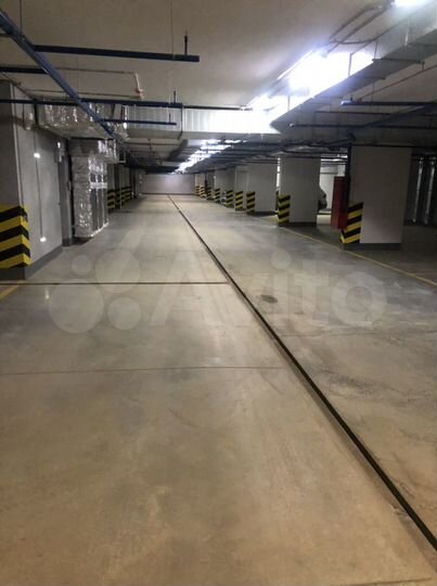 Машиноместо, 20 м²
