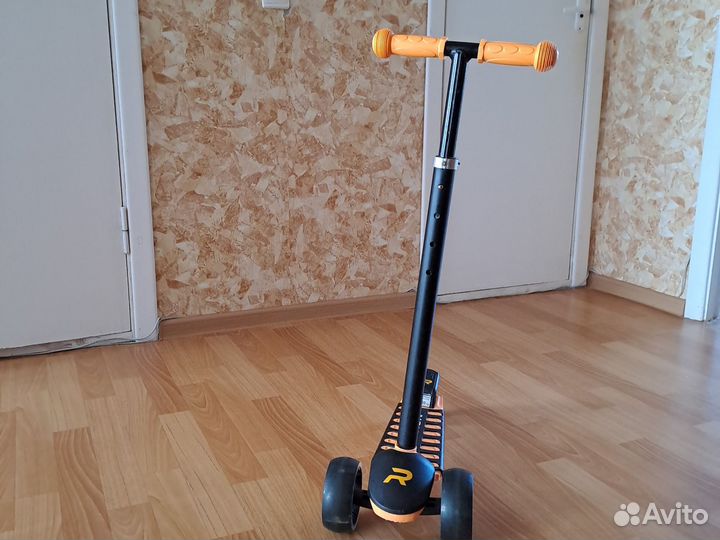 Самокат детский трехколесный