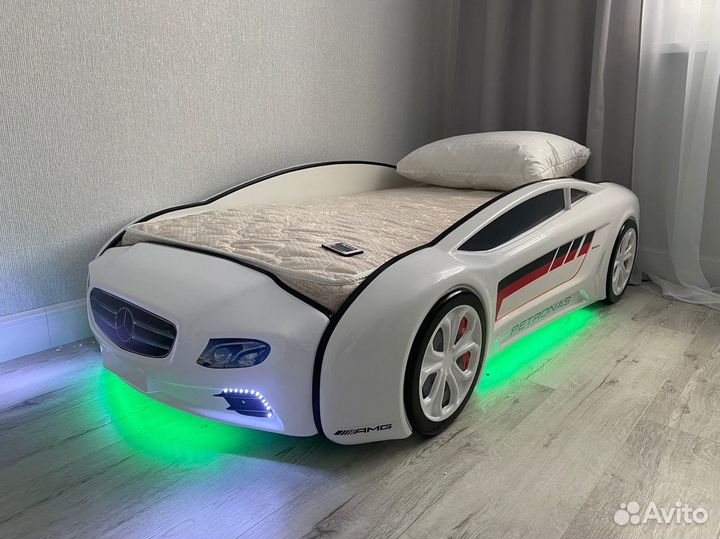 Кровать машина