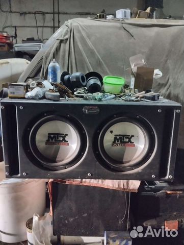 Автомобильный сабвуфер