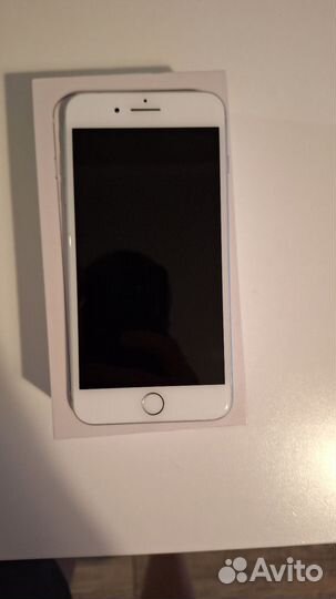 iPhone 8 Plus, 64 ГБ