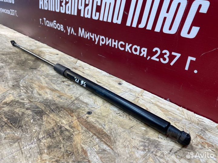 Амортизатор капота Renault Duster