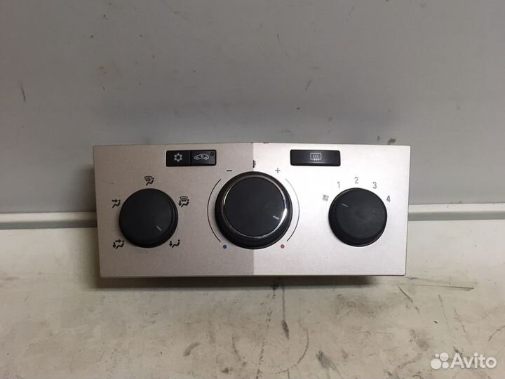 Блок управления отопителем Opel Astra H