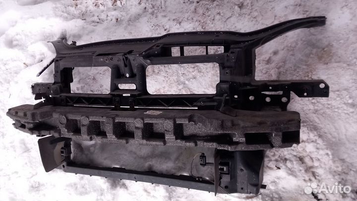 Volkswagen Jetta 5 2005-11 телевизор передн панель