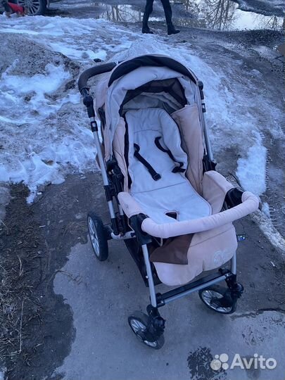 Прогулочная коляска