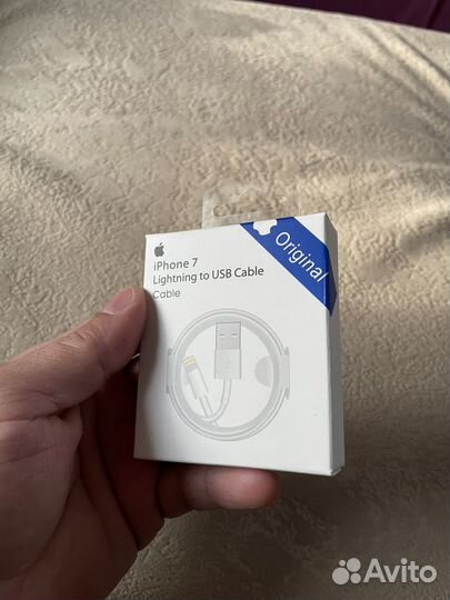 Зарядка на iPhone кабель