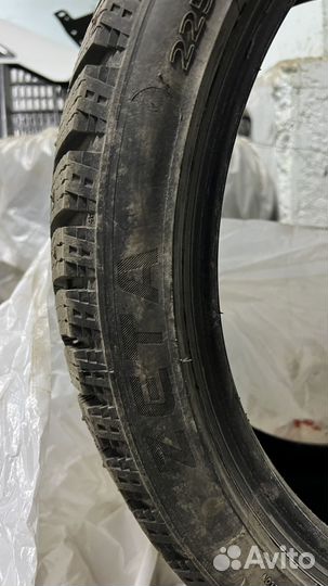 Zeta Antarctica Ice 225/40 R18 90H