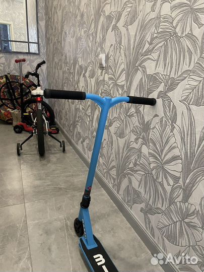 Самокат трюковый Micro MX Ramp