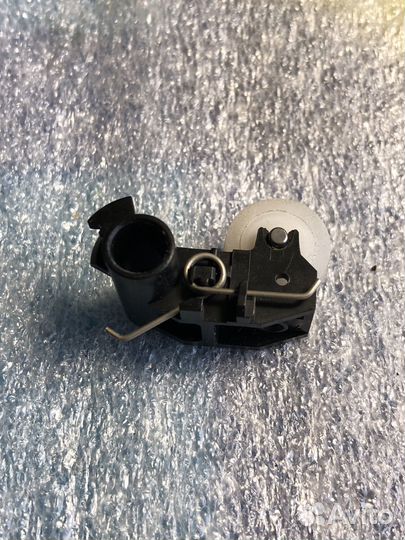 Ролик в сборе + маятник