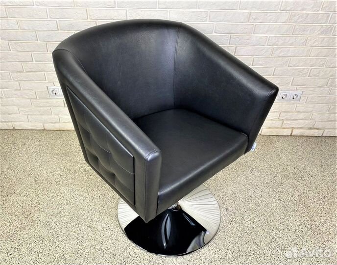 Парикмахерское кресло Harmony black