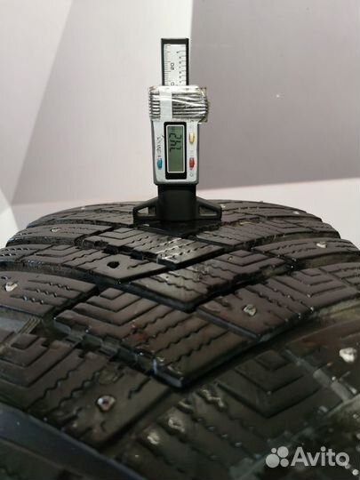 Goodyear UltraGrip Ice Arctic SUV 235/55 R19 111T