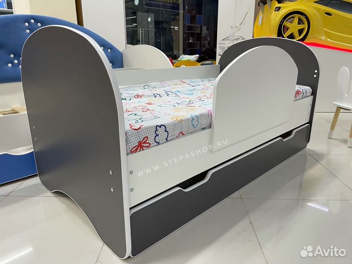 Детская кровать с ящиком и бортиком