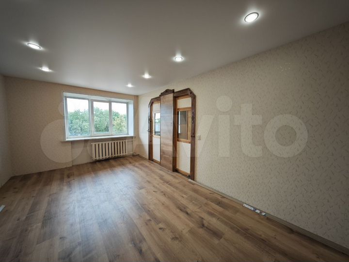 3-к. квартира, 65 м², 4/9 эт.