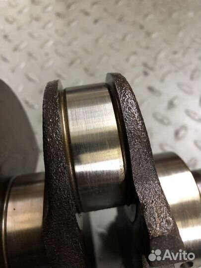 Коленвал 2.3 agz