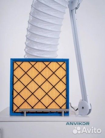 Вытяжка для маникюра и педикюра с подсветкой станд