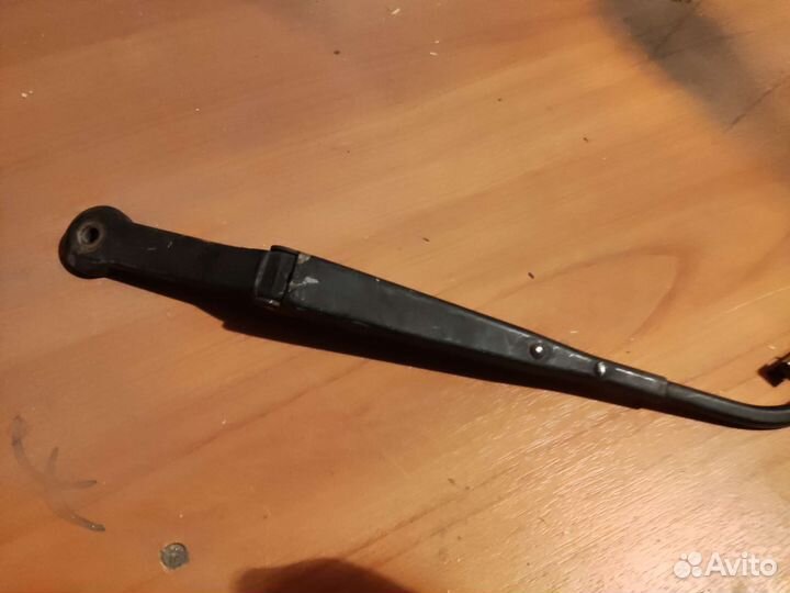 Задний дворник Celica 180 Лифтбек