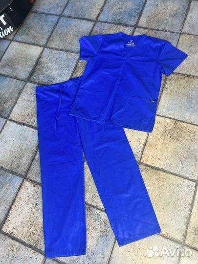 Медицинский костюм женский