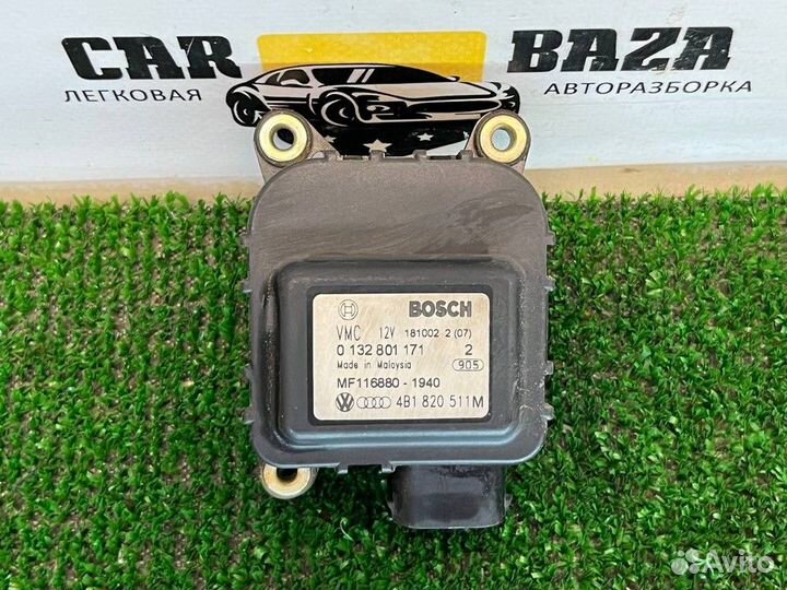 Моторчик заслонки печки Audi4B1820511