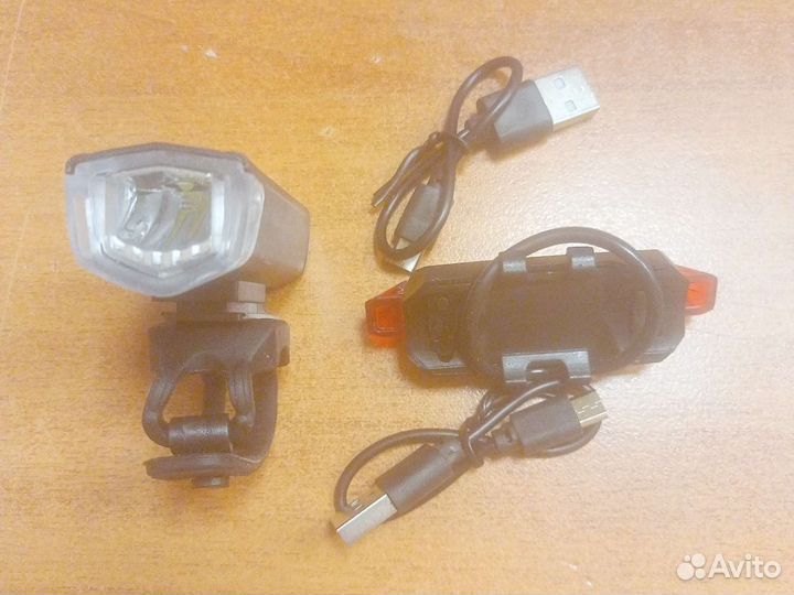 Фонарь передний и задний на велосипед