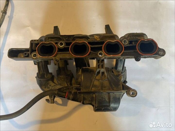 Коллектор впускной Ford Focus