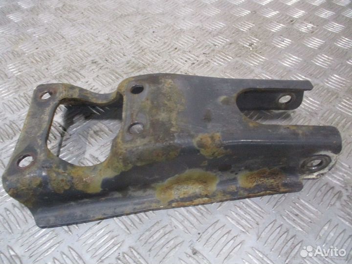 Кронштейн амортизатора передний Volvo 3197808