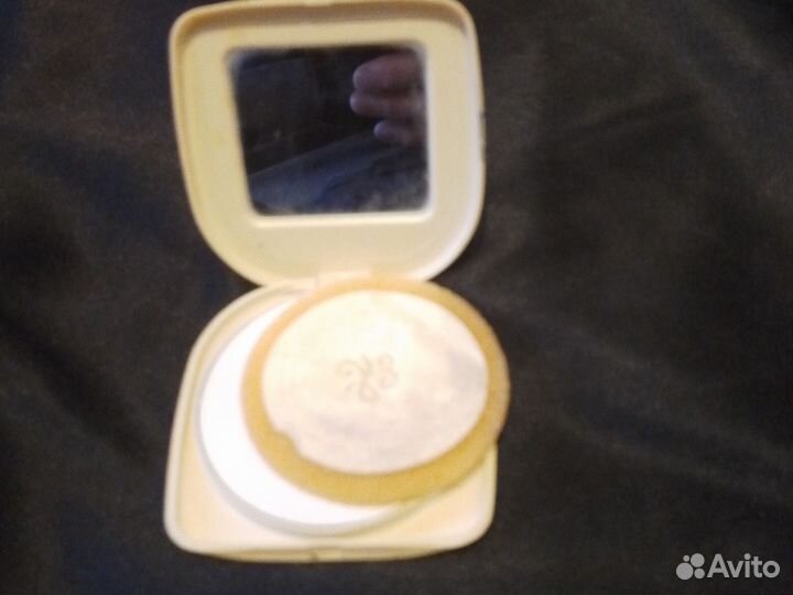 Компактная пудра 