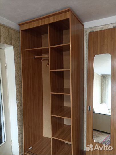 Шкаф купе с зеркалом