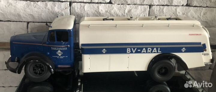 Модели грузовых автомобилей в масштабе 1/18, 1/16