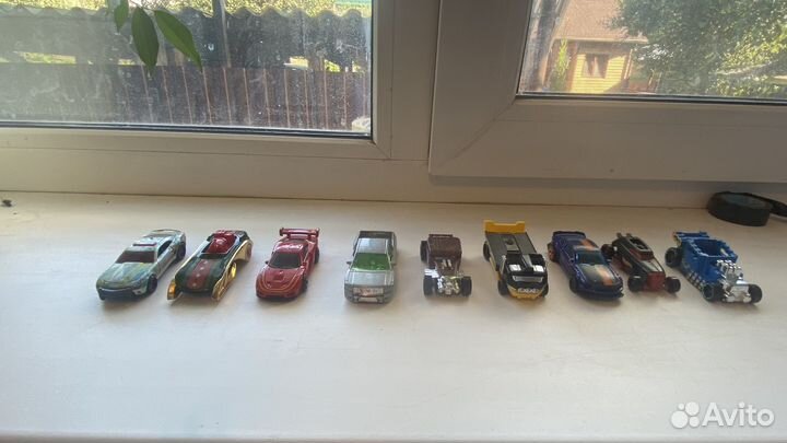 Hot wheels машинки