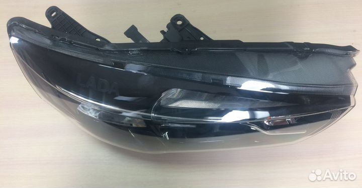 Блок-фара правая LADA vesta