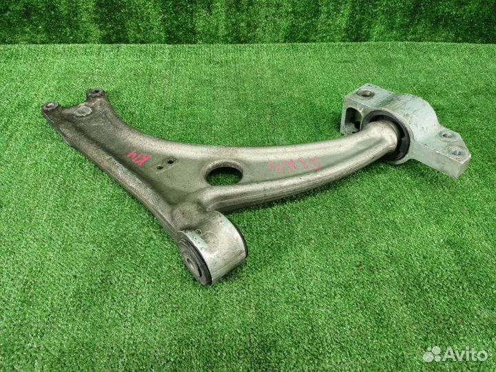 Рычаг передний нижний правый Audi Q3 8U
