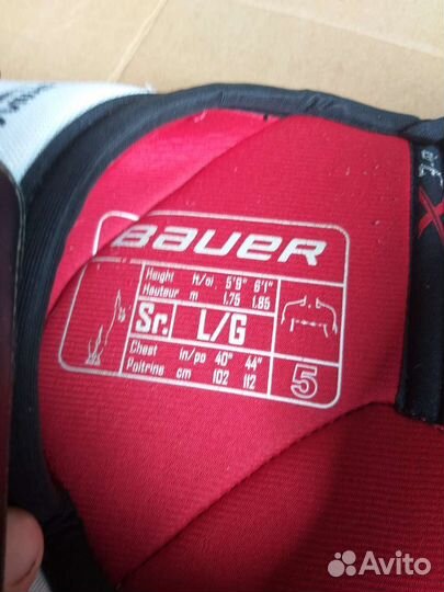 Нагрудник хоккейный bauer