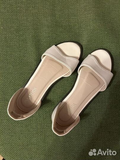 Сандалии женские