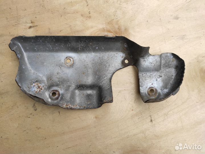 Щиток термозащитный Z17DTH Опель Астра Н Мерива А