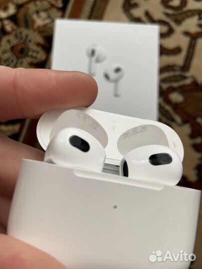 AirPods 3