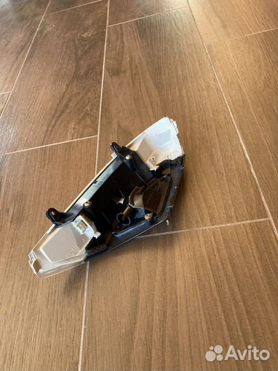 Повторитель поворотника зеркала Nissan Pathfinder