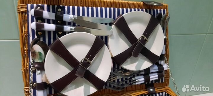 Набор для пикника плетённый (чемодан) на 6 персон