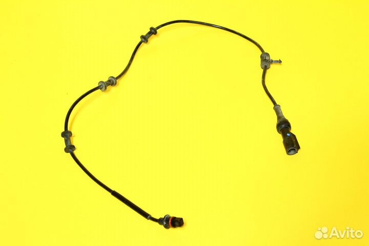 Датчик ABS Передний левыйправый