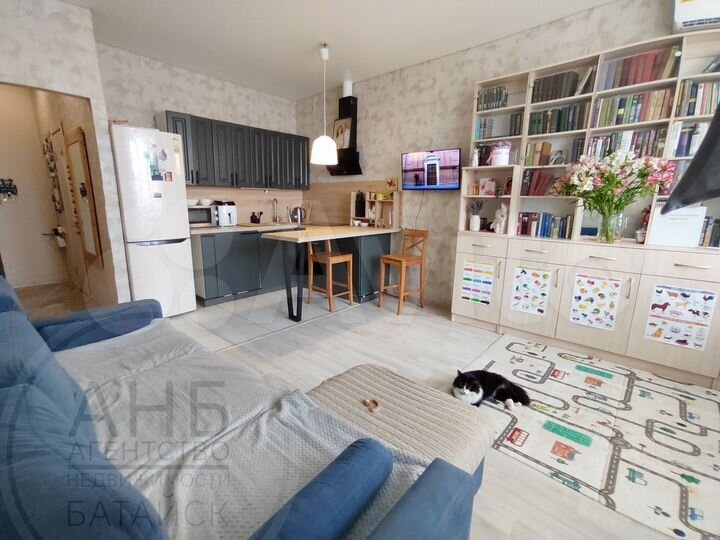 2-к. квартира, 57 м², 10/15 эт.