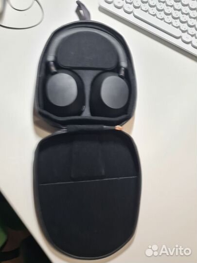 Беспроводные наушники Sony WH-1000XM5