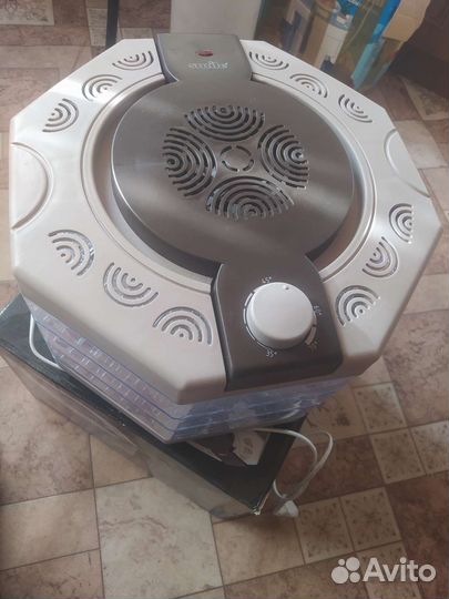 Электросушилка для овощей и фруктов