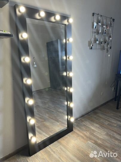 Зеркало в пол с лампочками
