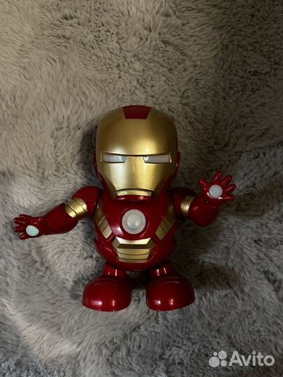 Робот танцующий Железный человек Iron man игрушка
