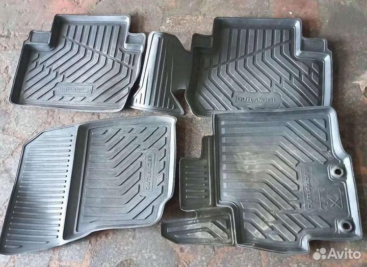 Автомобильные коврики резиновые
