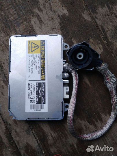 Блок ксенона на тойоту ипсум асм-21