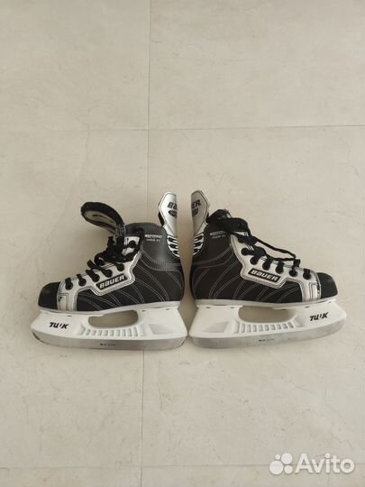 Хоккейные коньки bauer
