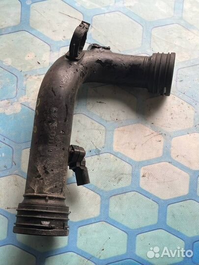 Патрубок интеркулера 1K0145762BA