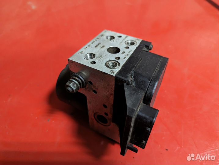 Блок ABS Audi VW 8E0614111AS