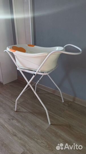 Ванная для купания с подставкой