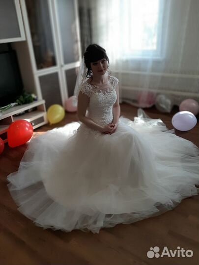 Свадебное платье